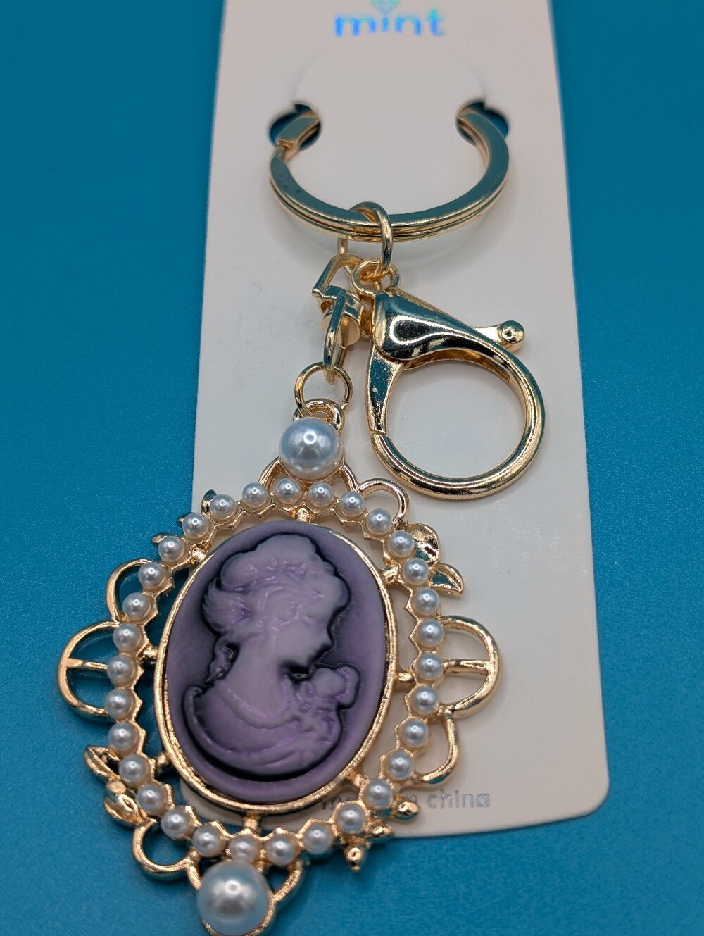 Mint Gold-Tone Keychain/Bagcharm with Lavender Cameo and Pearl Trim